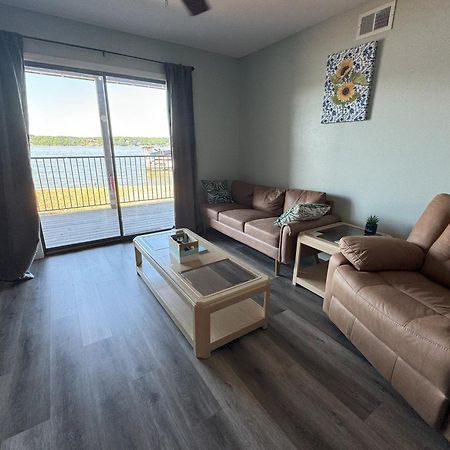 Lakefront Condo With A View 오사지비치 외부 사진