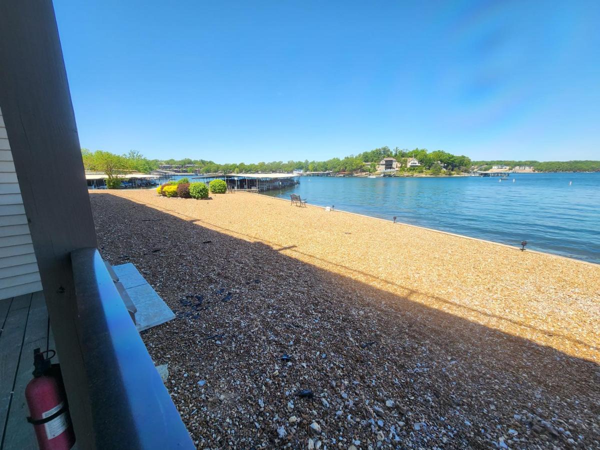 Lakefront Condo With A View 오사지비치 외부 사진