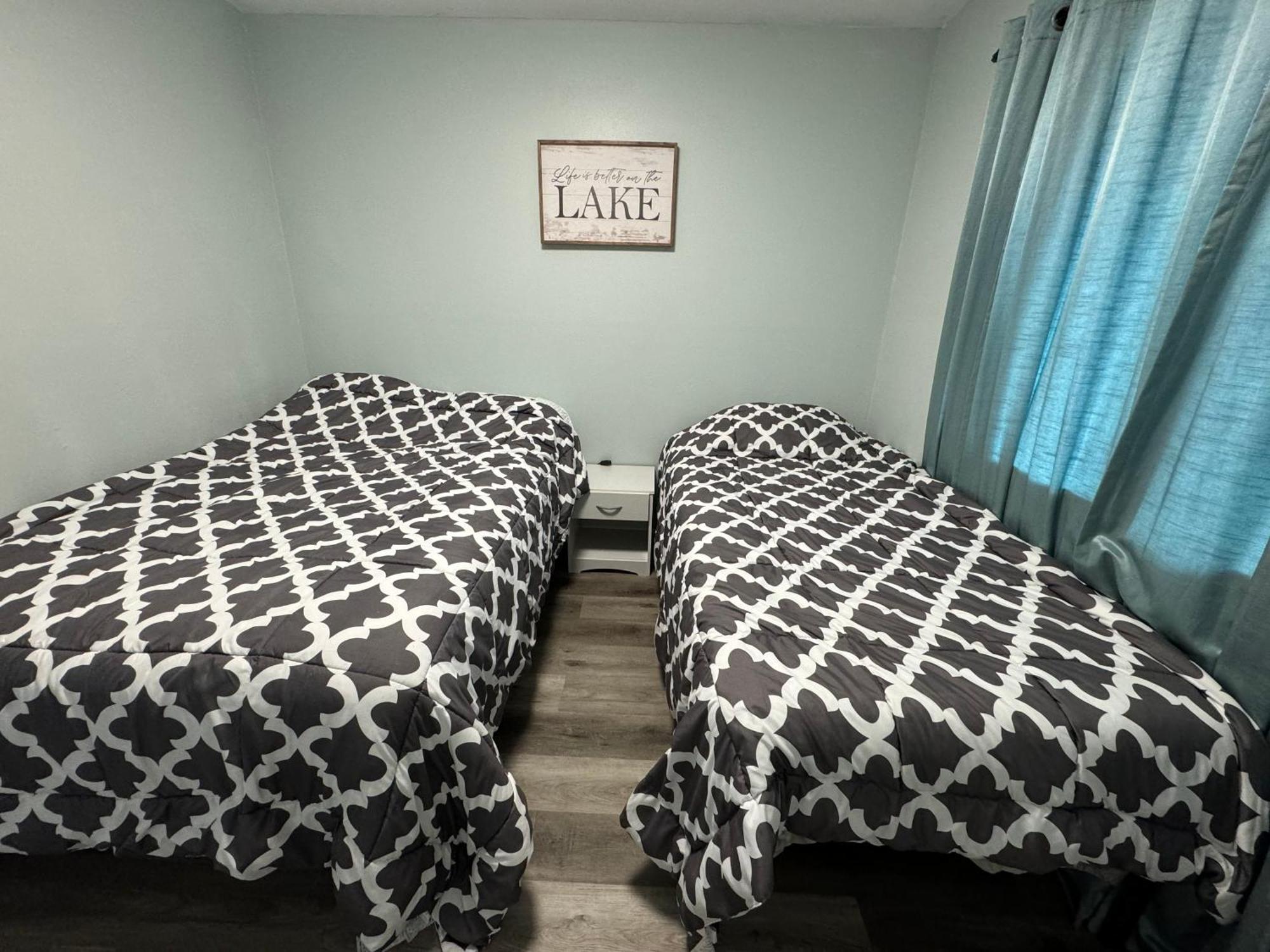 Lakefront Condo With A View 오사지비치 외부 사진