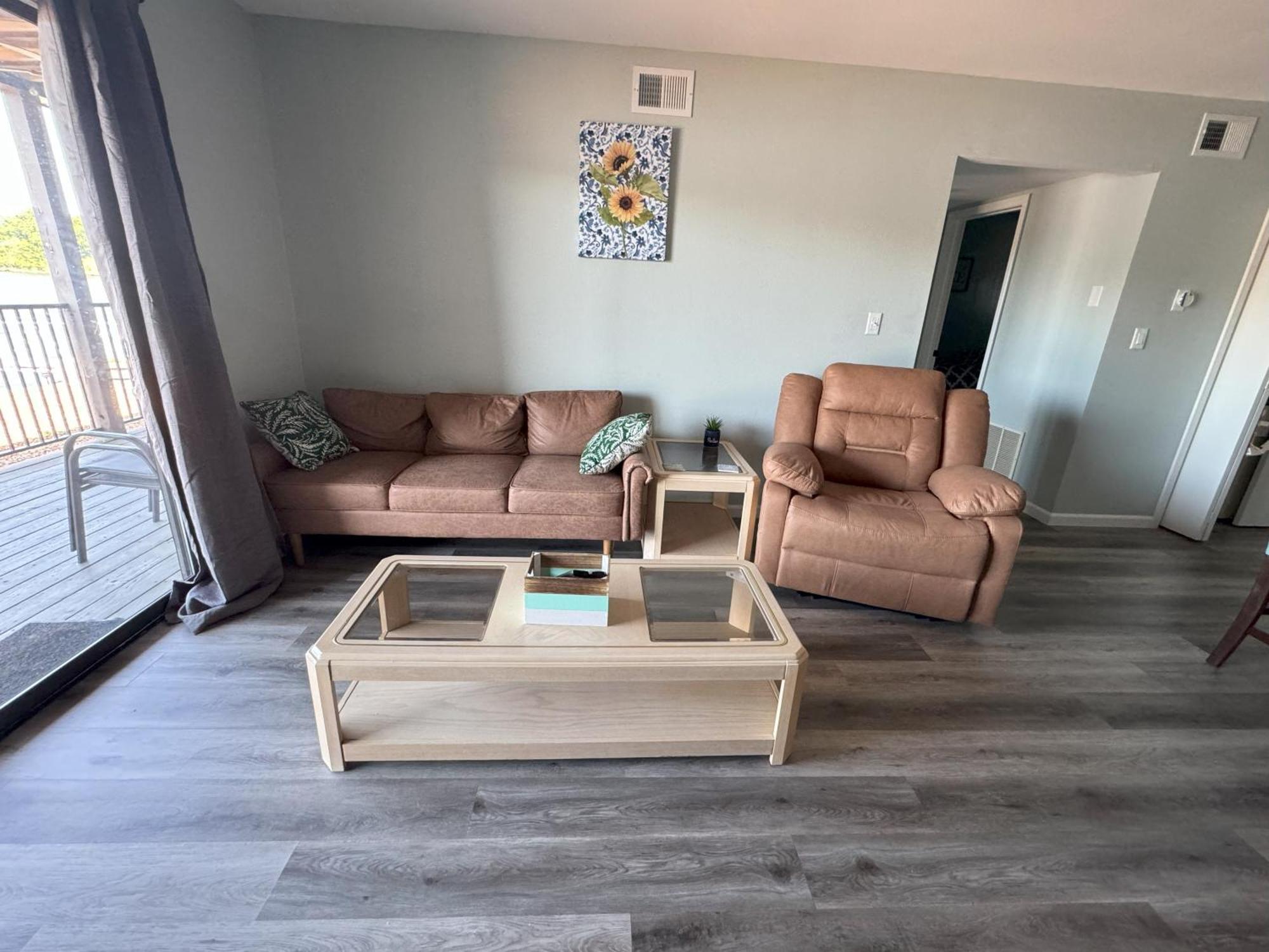 Lakefront Condo With A View 오사지비치 외부 사진